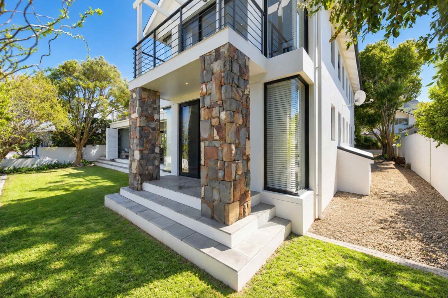 4 Bedroom Property for Sale in Fernkloof Estate Western Cape